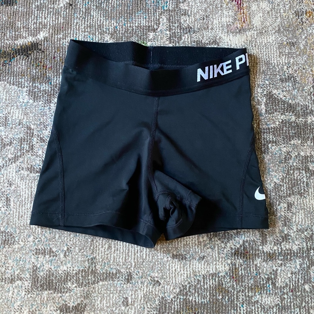 Like NEW. Nike shorts.